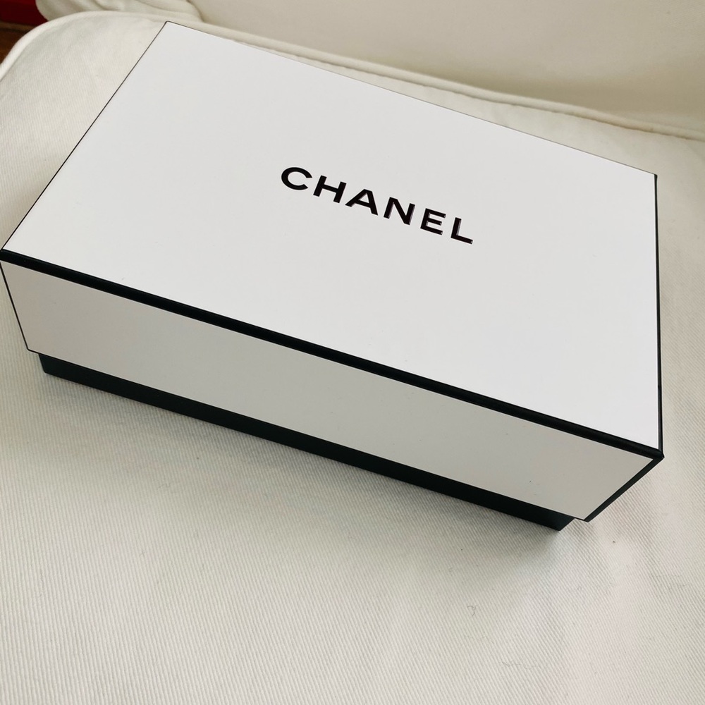 Chanel empty box
